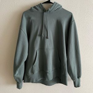 Aritzia boyfriend hoodie